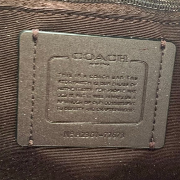 Coach Town Tote - Picture 10 of 11